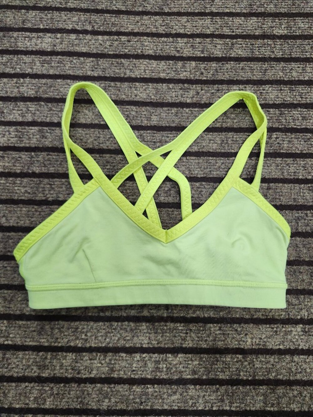 lululemon sport bra